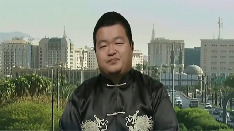 شاهد.. صيني: حفظت القرآن الكريم في عمر 12 عاما وتأثرت بالشيخ عبدالرحمن السديس