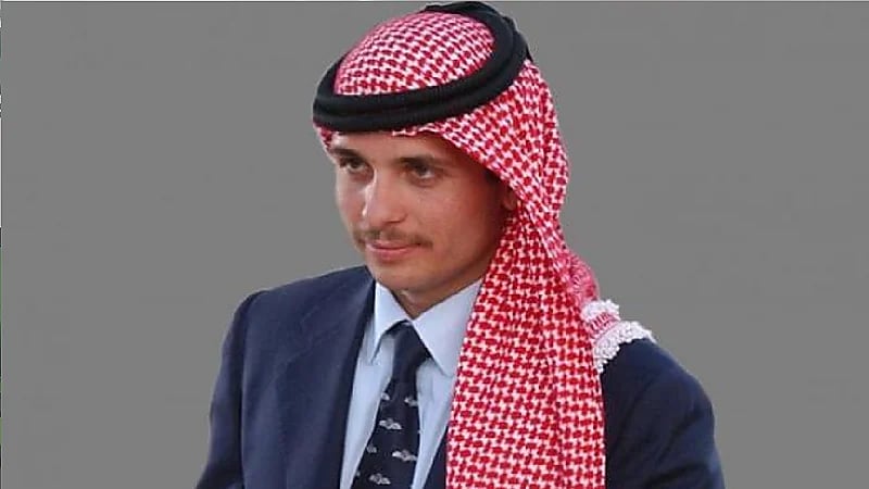 قصة الأزمة التي افتعلها الأمير حمزة في العيد ودفعت ملك الأردن لتقييد اتصالاته