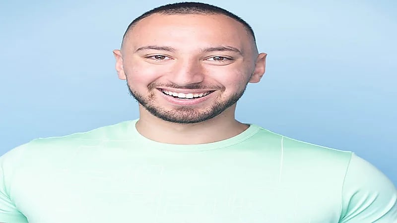 جاد ملاح يغزو مواقع التواصل الاجتماعي بأجواء مرحة