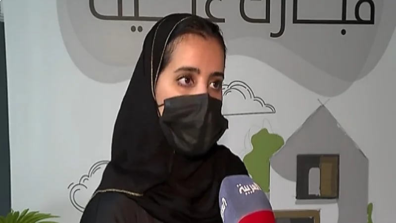 بالفيديو.. مواطنة تنجح في التسويق العقاري وتخاطب عملاءها بلغة الإشارة