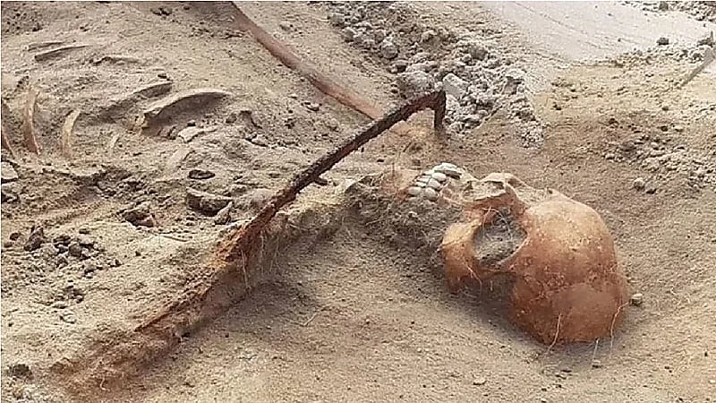 بالصور.. اكتشاف بقايا مصاصة دماء في بولندا