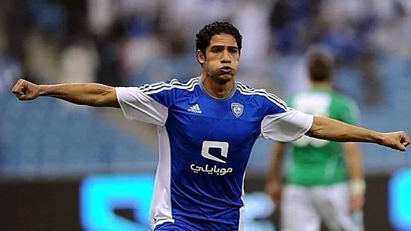 لاعب الهلال السابق: الفرصة متساوية بين الهلال والزمالك