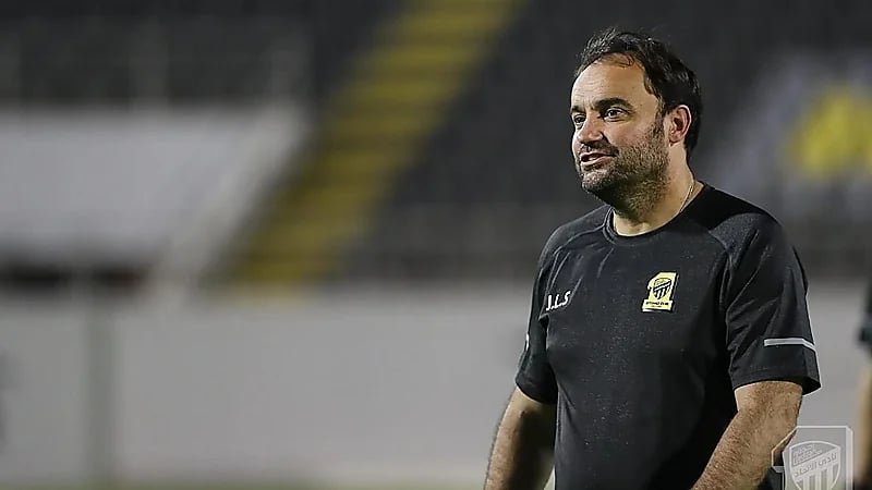 سييرا يوافق على عرض الشباب