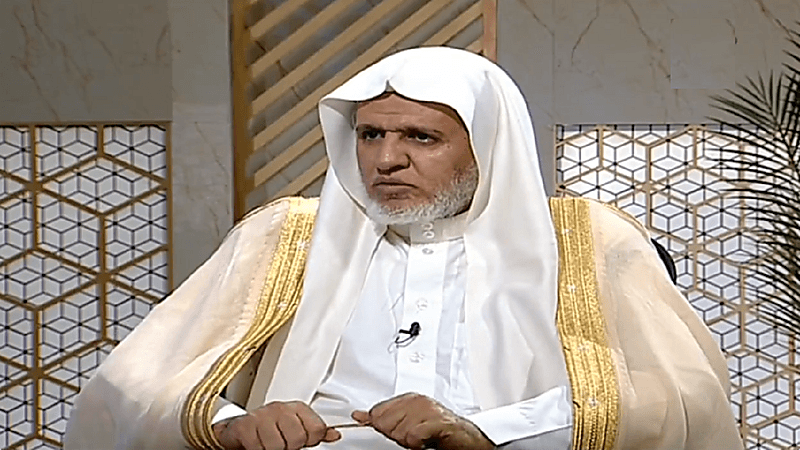 بالفيديو.. "الشبل" يوضح حكم جمع الصلاة وإتمامها للمسافر