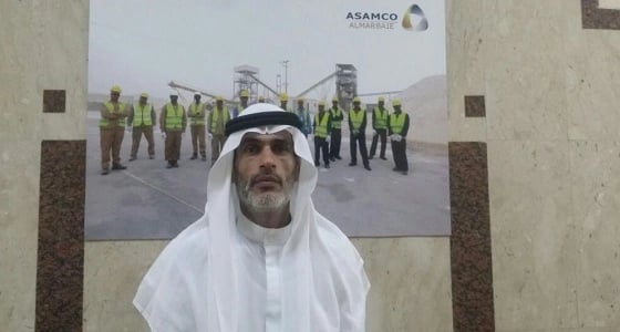 رجل اعمال سعودي يتبرع بسيارة لجمعية البر الخيرية بمركز الكر