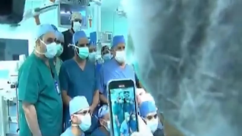 بالفيديو.. نجاح عملية فصل التؤام الطفيلي اليمني في الرياض