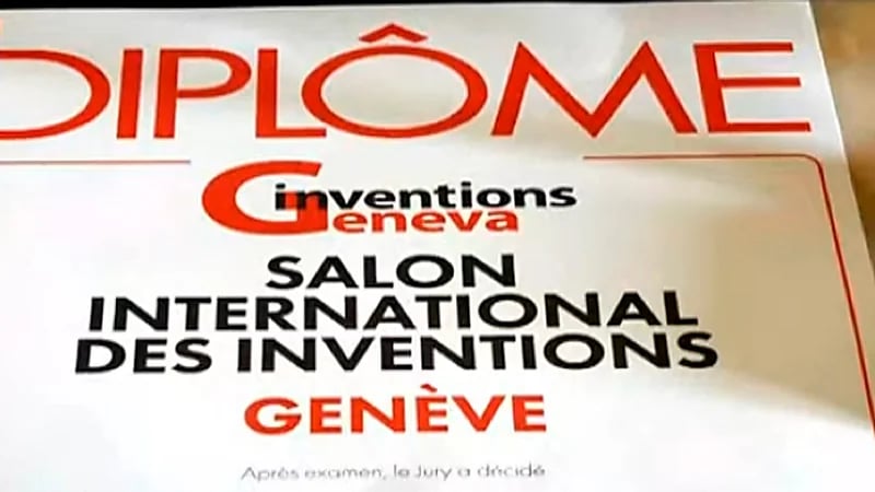 بالفيديو .. اختراع جديد لتمكين المعلم من تقييم نفسه في المملكة