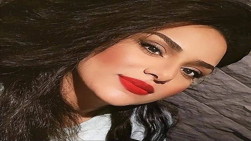 بلوغر شهيرة تستغيث من إيذاء زوجها لها