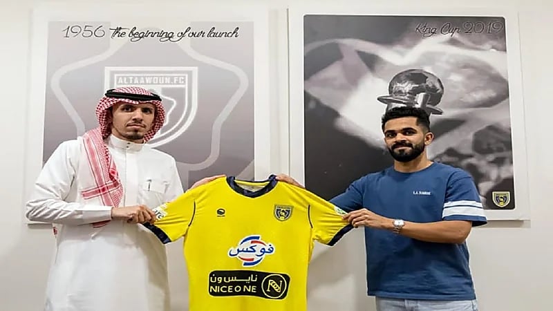 بالصور.. التعاون ينهي إجراءات التوقيع مع "المعيني"