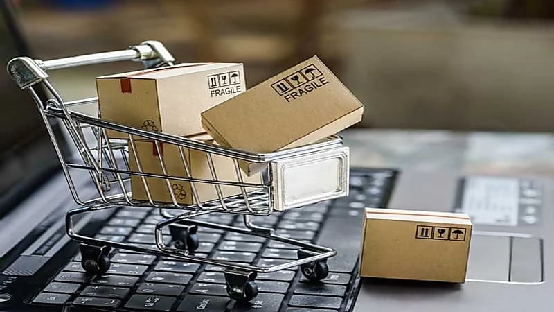 الزكاة توضح طريقة احتساب قيمة الرسوم الجمركية على الشحنات الشخصية 