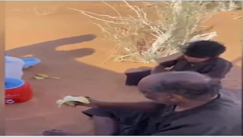 شاهد.. العثور على رجل وابنه فقدا في صحراء حائل