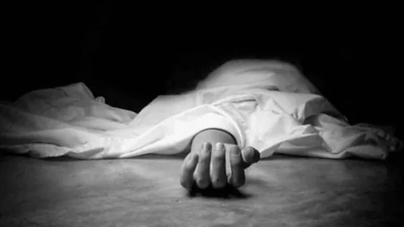 مصرع عروس في حفل زفافها إثر إصابتها برصاصة طائشة