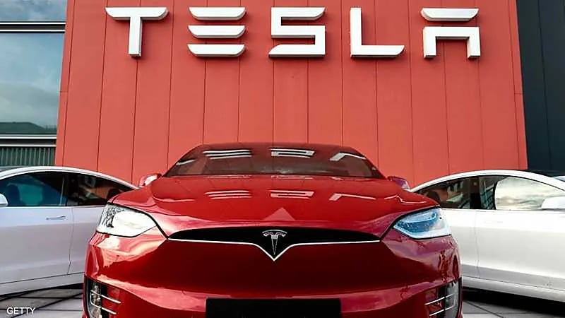 عملاء يرفعون دعوى جماعية ضد" تسلا " بسبب التضليل