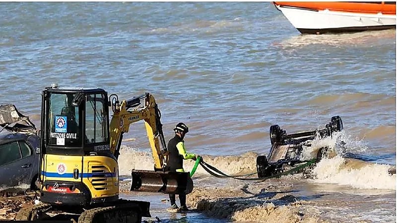 مقـتل 5 إثر انهيار أرضي في إيطاليا