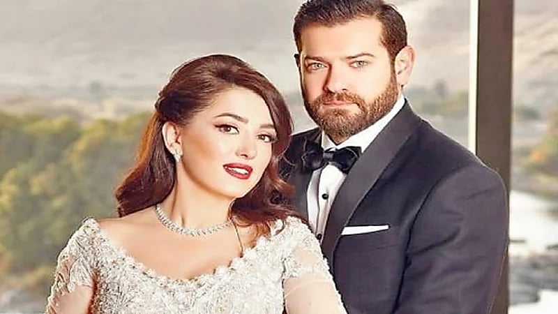 كندة علوش تغازل زوجها: "طول عمري بعشق الأهرامات”."