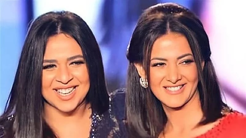 دنيا سمير غانم تتهرب من سؤال حول حمل شقيقتها :"خلينا في الشغل"