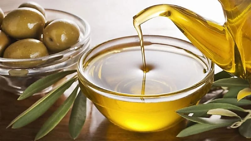الخضيري: زيت الزيتون لا يرفع الدهون الثلاثية والكوليسترول حال تناوله باعتدال