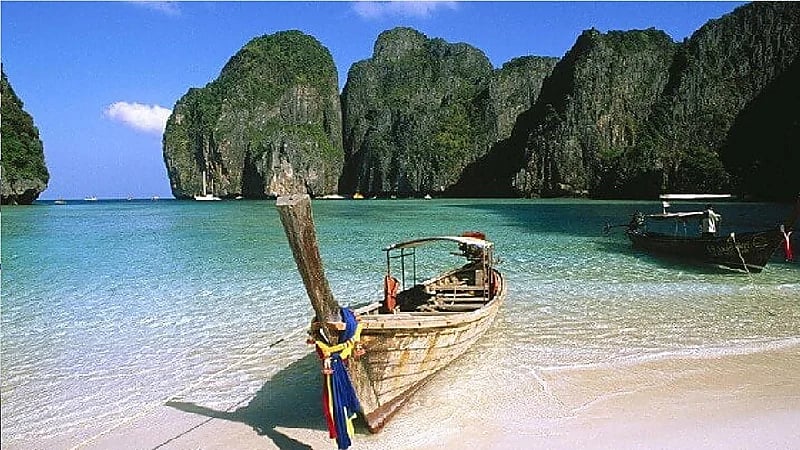 "كاتشاب" ومرآه تنقذان رجل تاه في البحر الكاريبي 24 يوما