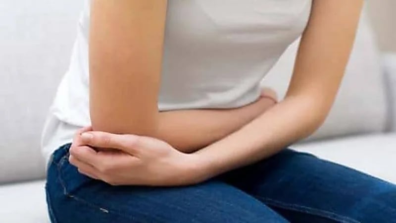 استشاري: الإمساك المزمن يعد من أسباب قرحة القولون