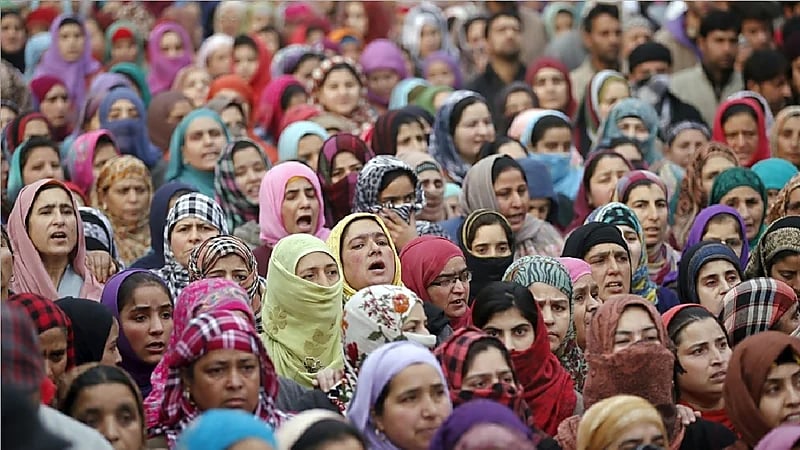 "دبوس" لمواجهة المتحرش بالنساء في الهند