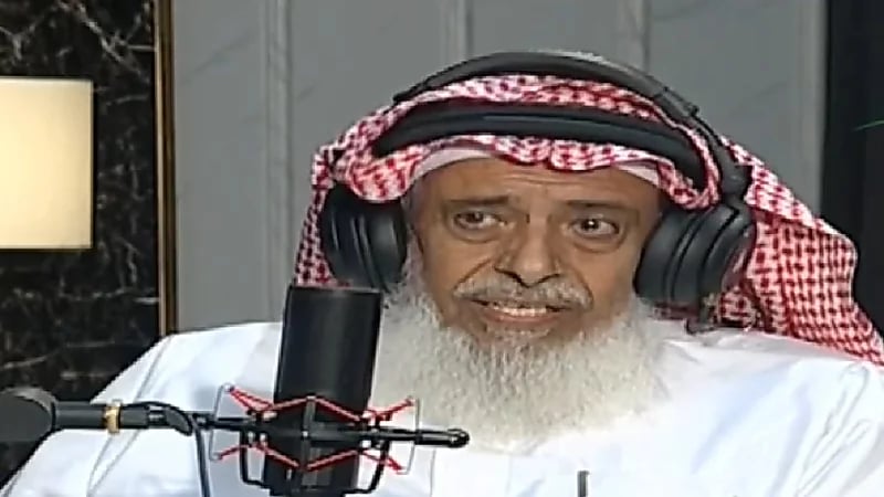 بالفيديو.. قصة تغيير شكل كلمة السعودية بالإنجليزية على الطائرات بسبب "الصليب"