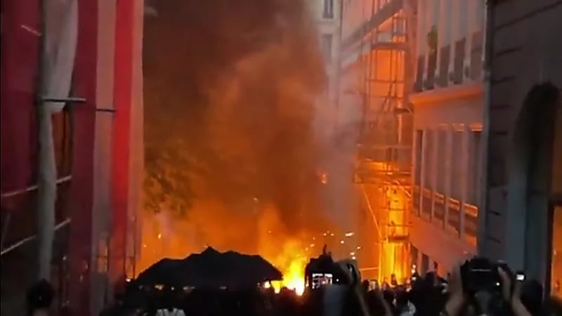 ليون الفرنسية تشتعل!.. فيديو