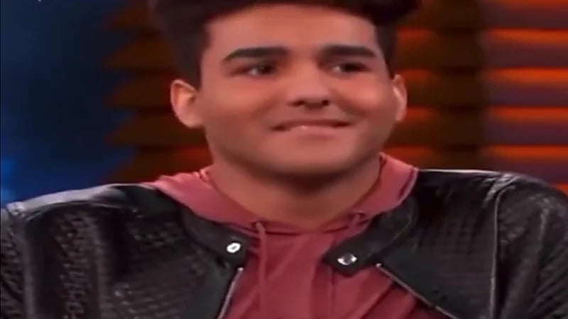 مشهور التواصل : قطعت علاقتي بعائلتي لأن ليس لديهم متابعين! .. فيديو