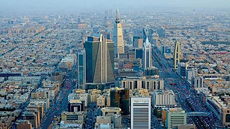 سبب انخفاض شراء العقارات .. فيديو