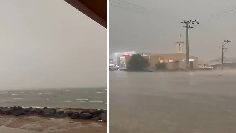 برق وصواعق قوية في كورنيش القنفذة .. فيديو