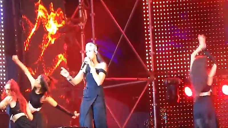 لحظات تحبس الأنفاس لوقوع الزلزال بمهرجان موسيقي في المغرب..فيديو