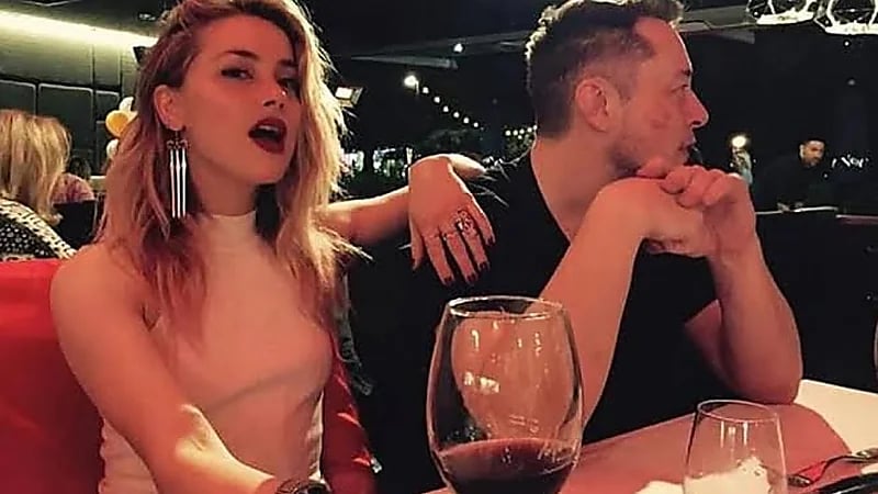 كواليس علاقة إيلون ماسك بآمبر هيرد.. سامة وتحولت لكابوس!