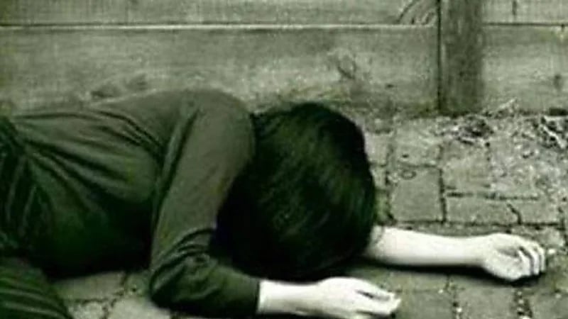 فناة توثق لحظة تعرضها لحادث أثناء عبورها الشارع .. فيديو