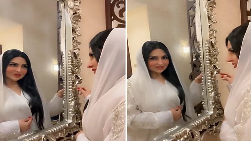 زينب العسكري تستعرض جمالها أمام مرآة.. فيديو