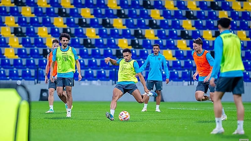 التعاون يبدأ تدريباته استعداداً لمواجهة الرياض