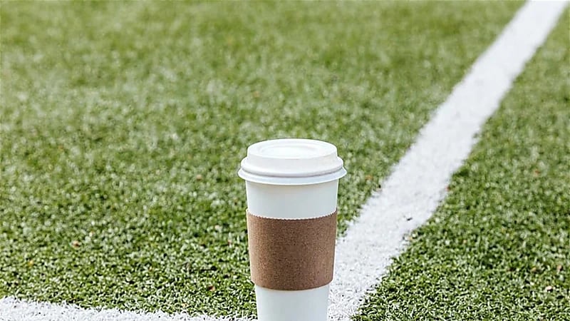 تحذير للاعبي كرة القدم من تأثيرات الكافيين