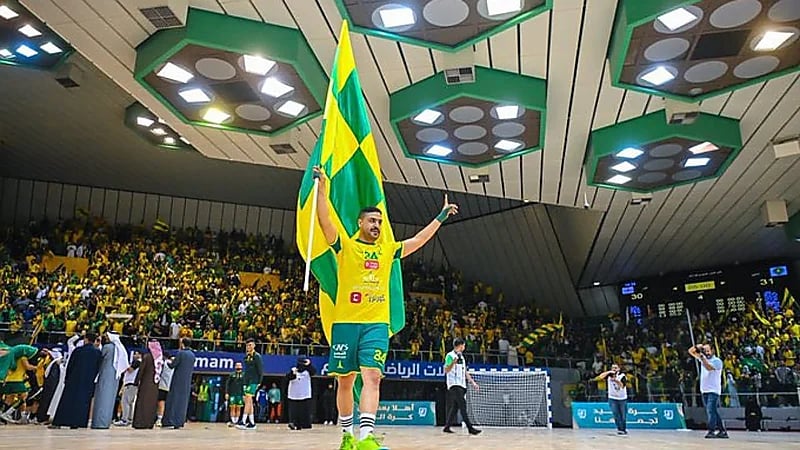 إيقاف لاعب الخليج بسبب غرزة علم