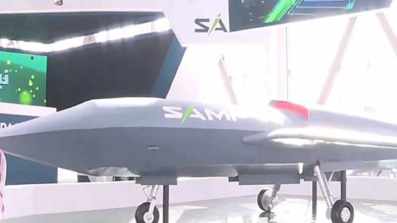 "طائرة دون طيار" تصنع بأيد وطنية.. فيديو