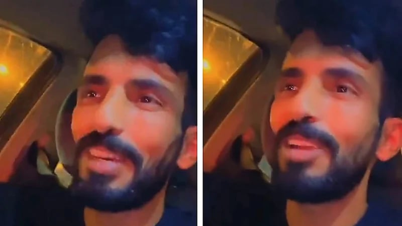 شاب يثير الجدل بعد اعترافه بعدم رؤية وجه شقيقته منذ 33 عاماً .. فيديو