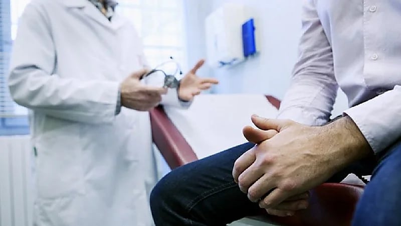 بعد إصابة محمد عبده به.. أعراض تنذر بإصابتك بورم البروستاتا