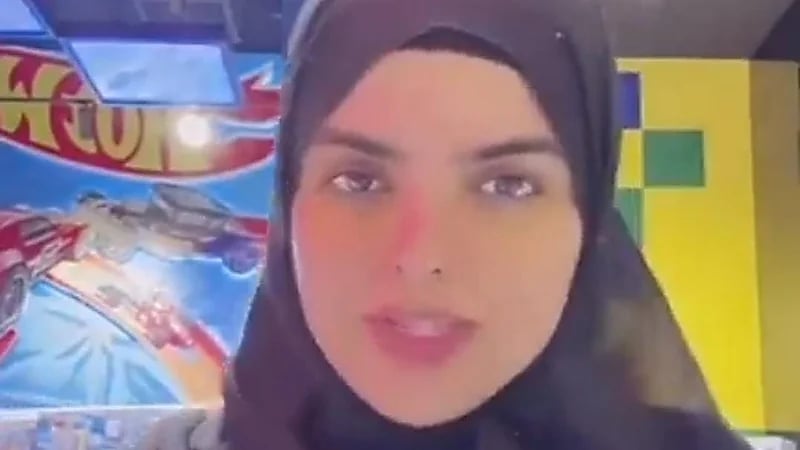 سارة الودعاني عن تربية الأطفال: مالي قلب أطبق كل قواعد التربية .. فيديو