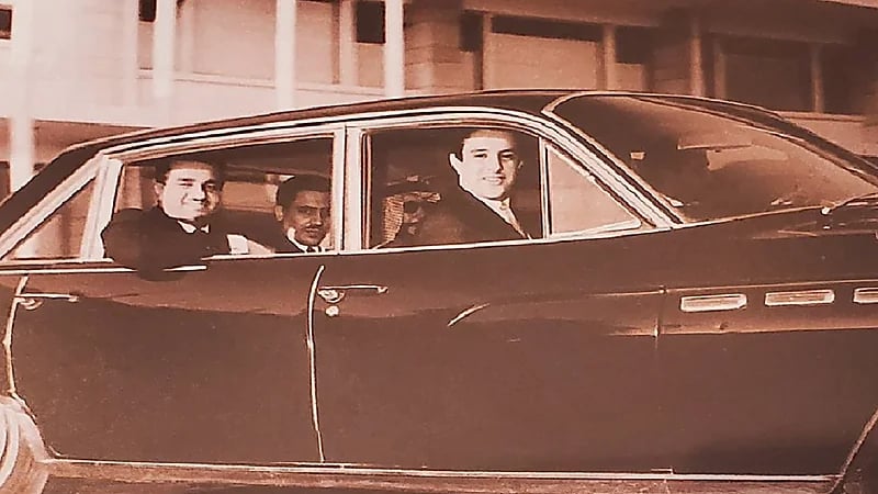 صورة قديمة للملك فهد في زيارة لدارة العلوم والثقافة بالقاهرة