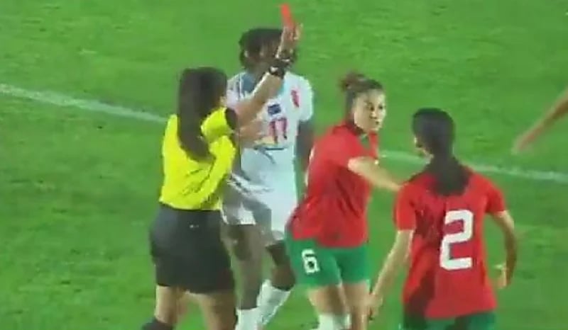 شجار عنيف بين لاعبات في مباراة ودية