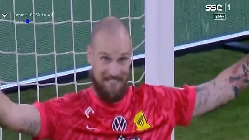 رايكوفيتش يرقص بعد تصديه الأخير أمام الهلال .. فيديو