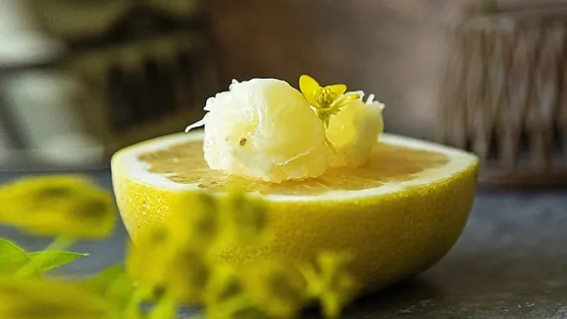 البوملي: فاكهة شتوية بفوائد صحية مذهلة لصحة القلب والبشرة والهضم