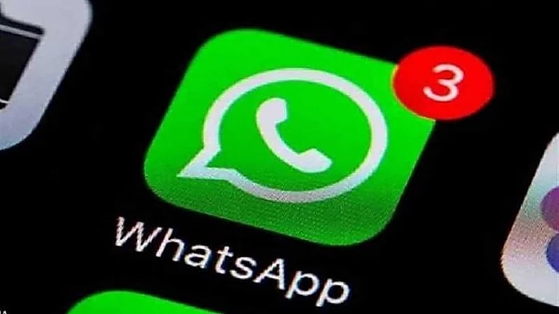 رجل يقتل جاره بسبب حذفه من مجموعة واتساب