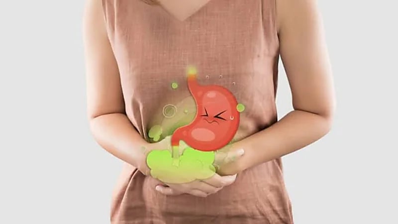 10 أسباب لزيادة الغازات في البطن وطرق التخلص منها.. فيديو