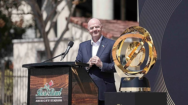 رئيس الفيفا  :أرحب بالهلال في بطولة كأس العالم للأندية