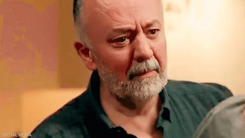 مشهد تمثيلي يكشف معاناة فنان مع فقد ابنه