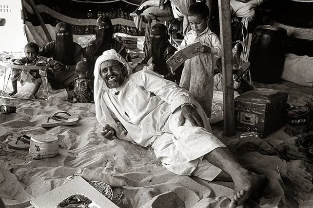 صورة من عام 1983 توثق حياة عائلة بدوية في الشرقية