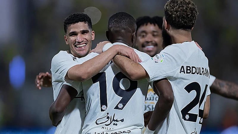 الاتحاد يتغلب على الشباب بثلاثية